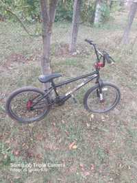 Bicicleta BMX Mongoose