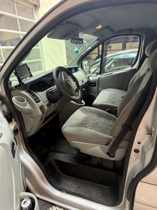 Opel vivaro 1.9 cdti 9 locuri
