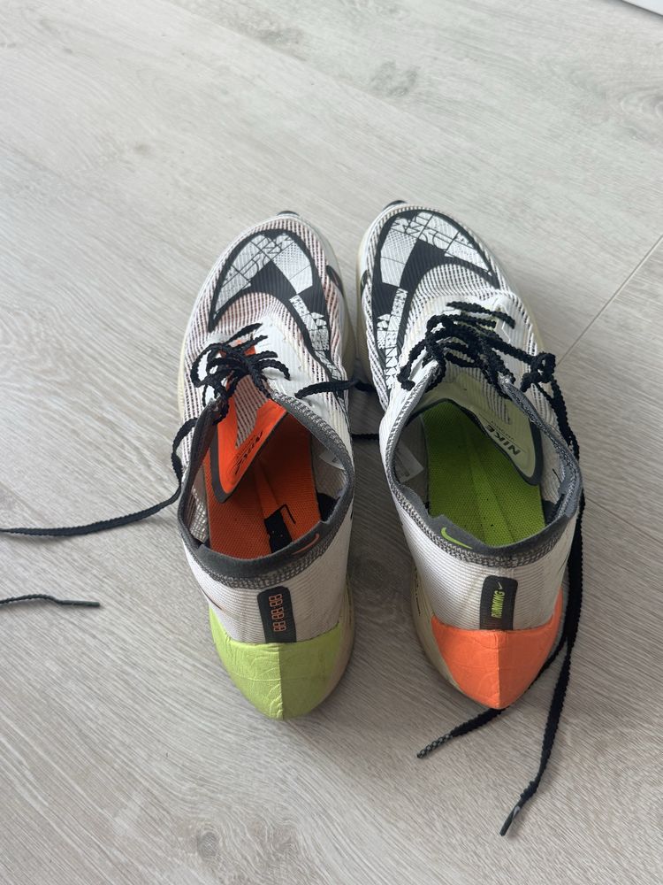 Nike Vaporfly 42 номер