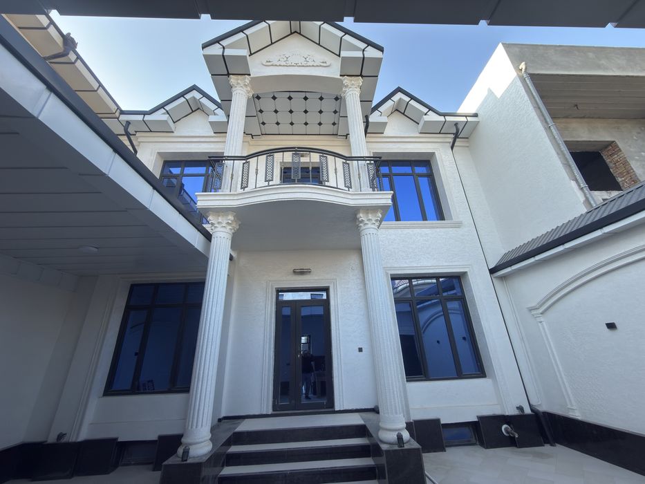 Урганч шахрида 2 каватли ховли жой