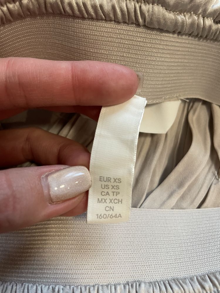 Дамска миди пола H&M с намачкан ефект