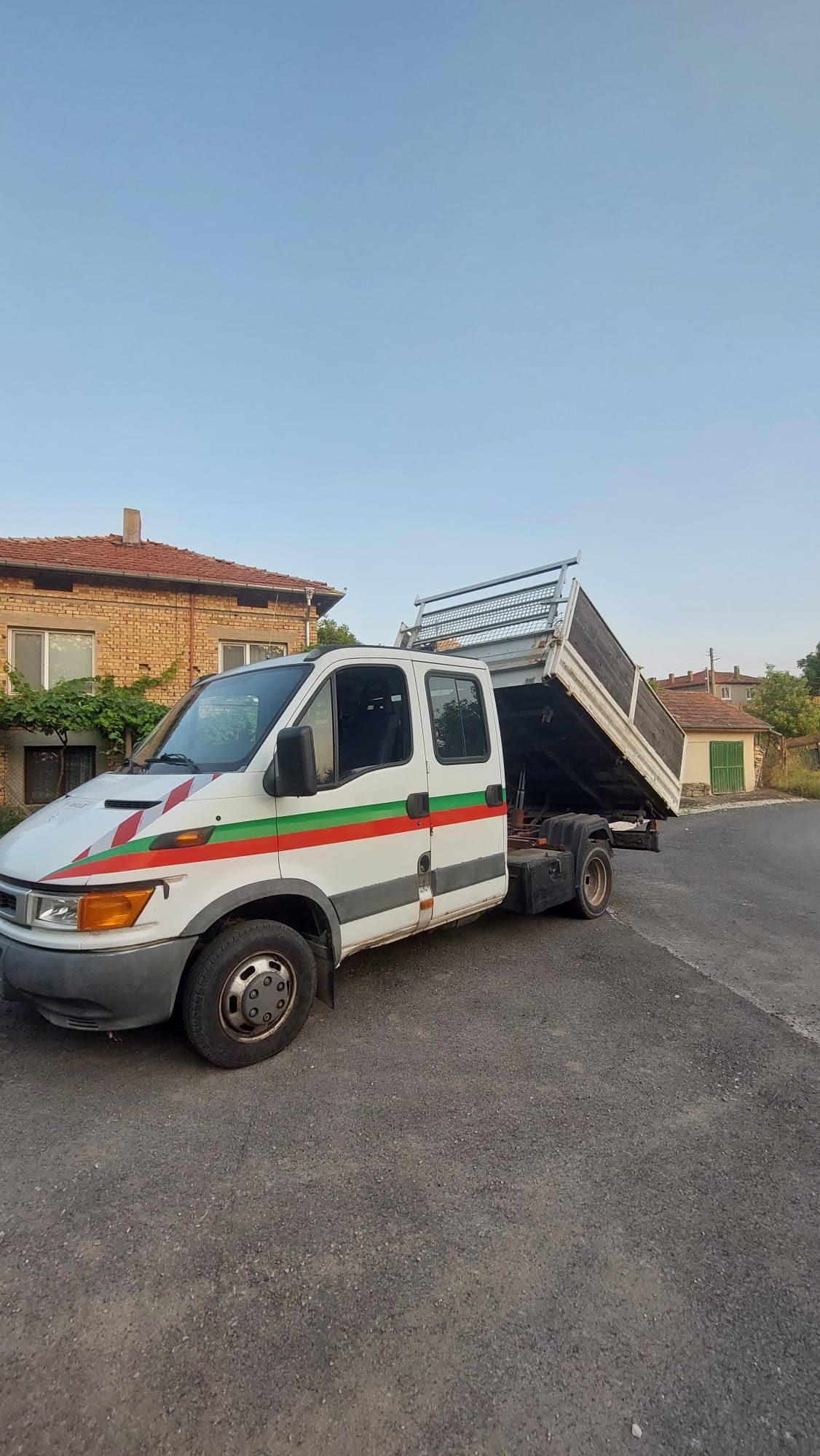 Тристранен самосвал Iveco