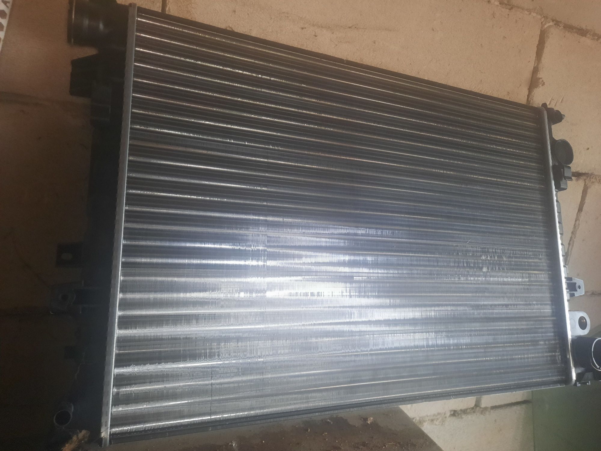 Vand radiator nou citroen jumpy