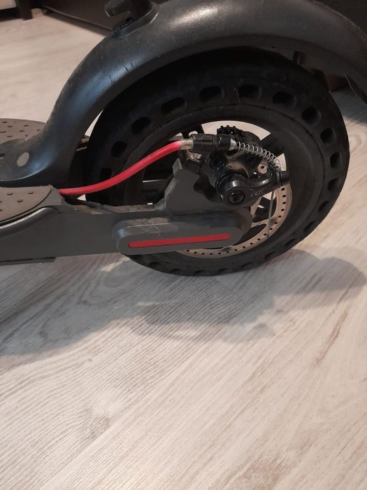 trotineta At performance.