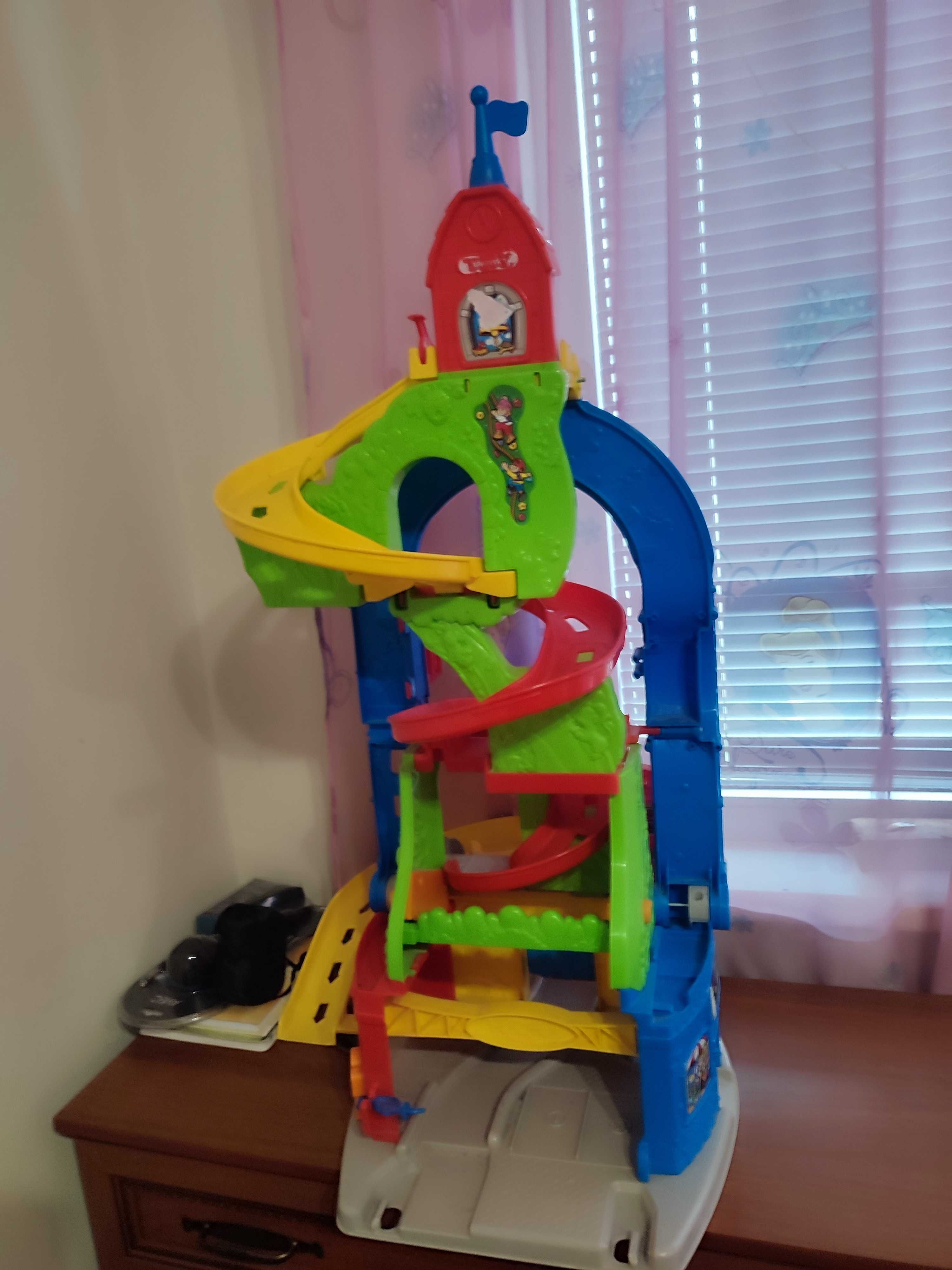 Състезателна Писта за коли на Fisher Price Little People