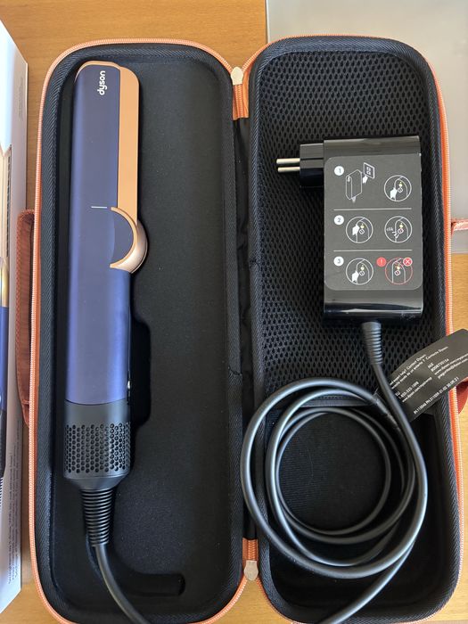 Dyson airstrait HT01