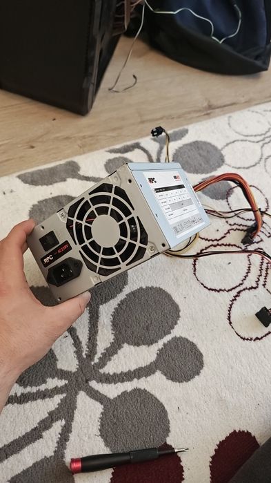 Sursa calculator de 400w