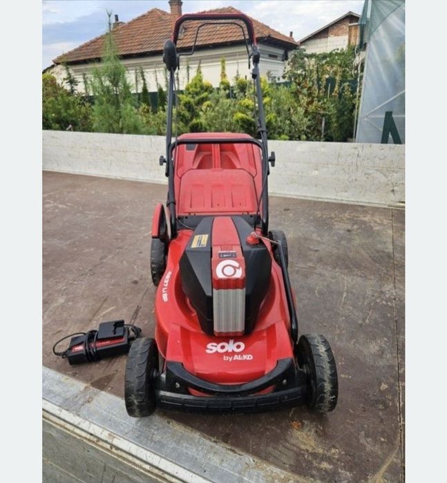 masina tuns gazon cu acumulator si incarcator