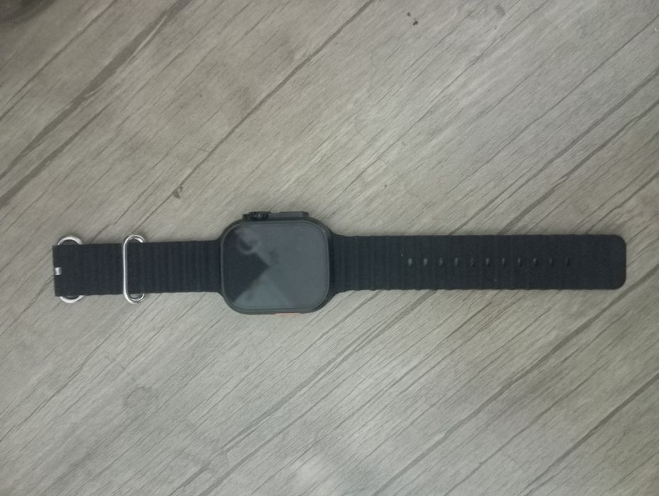 Smart watch sotiladi