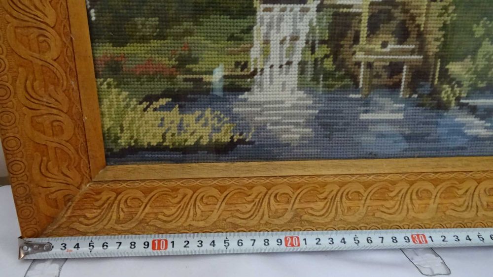 Гоблен,  „Воденицата “, със стъкло, дебел вълнен конец.