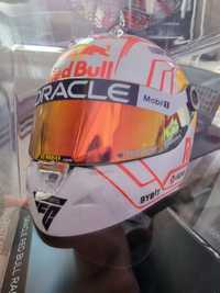 Max Verstappen helmet 1:4 schuberth japanese gp 2023