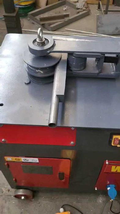 Машина за огъване на тръби и квадратни профили