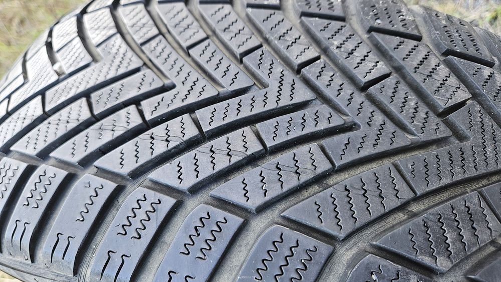 2бр гуми 205 60 16 дот 22 вредещайн