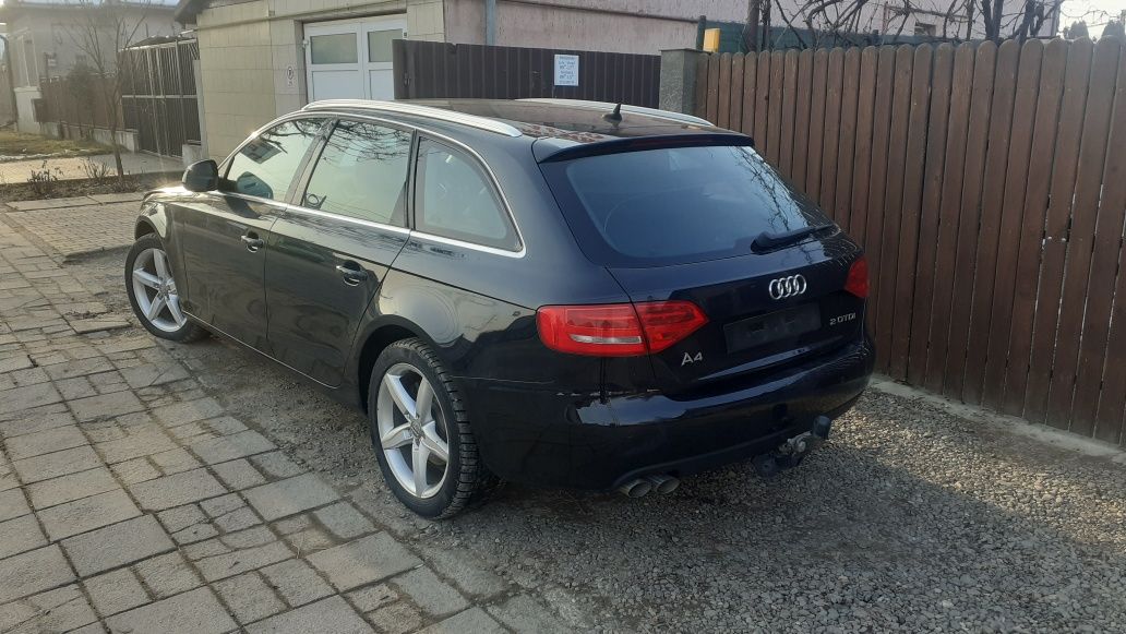 Dezmembrez Piese Audi A4 B8 2.0 CAGA din 2009