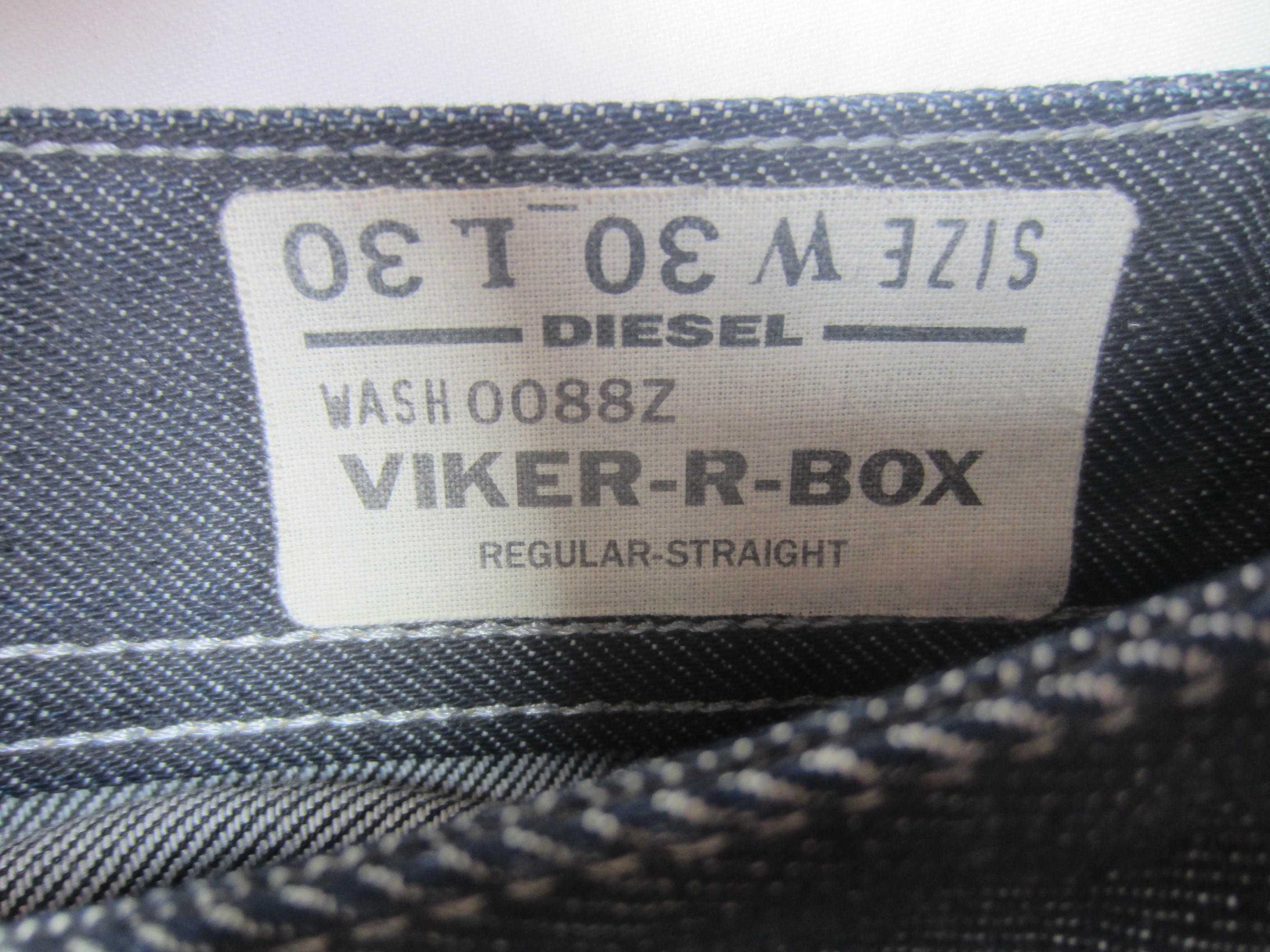 Blugi Diesel VIKER-R-Box,W30 L30,Talie=80cm,Lung=102cm,drepti