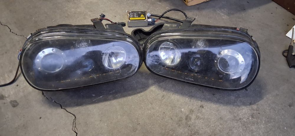 Vand faruri cu lupa faza scurta/lunga tenta neagra VW Golf 4