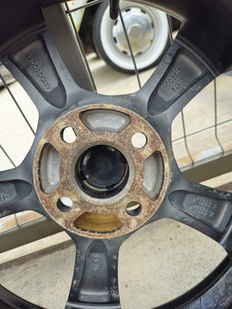 Джанти BM 15 цола 4х100 , спорт пакет  4j et45 на 5j et35 , Toyota
