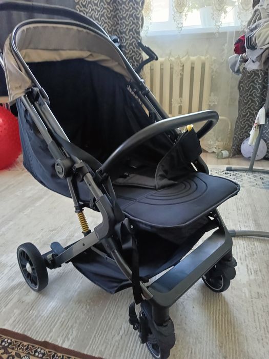Коляска практичная