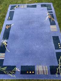 Персийски килим втора употреба. Размери 2,40 дължина и 1,60 ширина