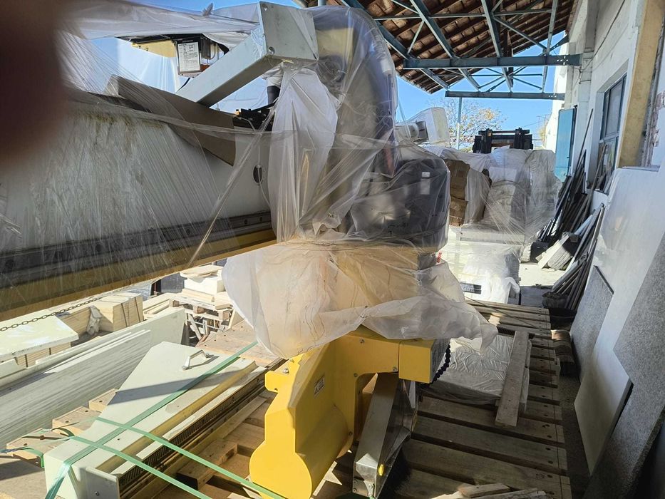 Mașină de Tăiat Piatră Naturală CNC - NOUĂ, NEFOLOSITĂ!