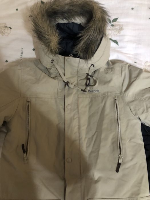 Продам куртку reebok оригинал размер xs