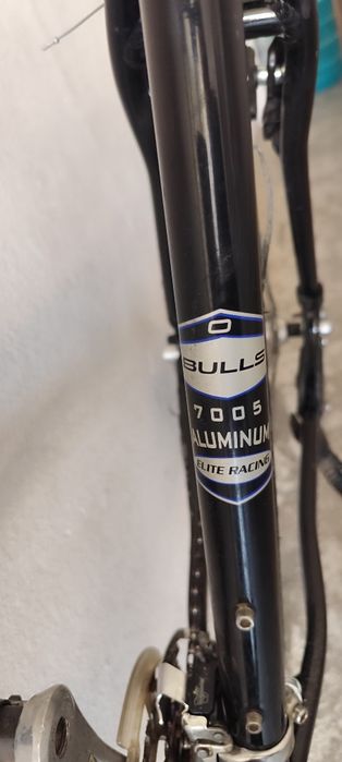 Vând bicicletă Bulls cadru de aluminiu 54 cm 22 inch 24 viteze roți 28