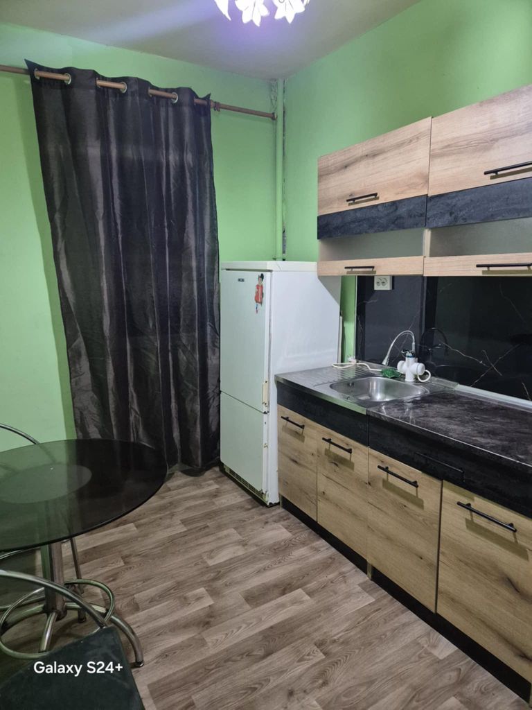 Дава се под наем Тристаен апартамент в Асеновград - 78 кв.м за 280.5 € - Снимка #11