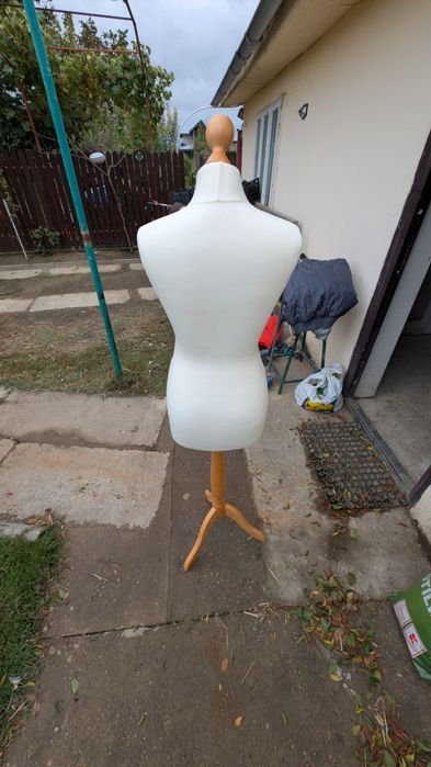 Manechin Croitorie Damă (Bust) cu Picior de Lemn