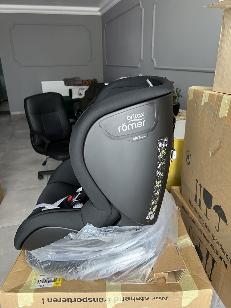 Scaun de copii Britax Romer Triftix2 I-Size nou