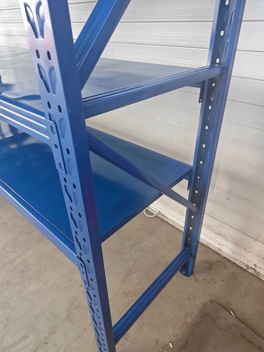 Метални стелажи с 4 рафта