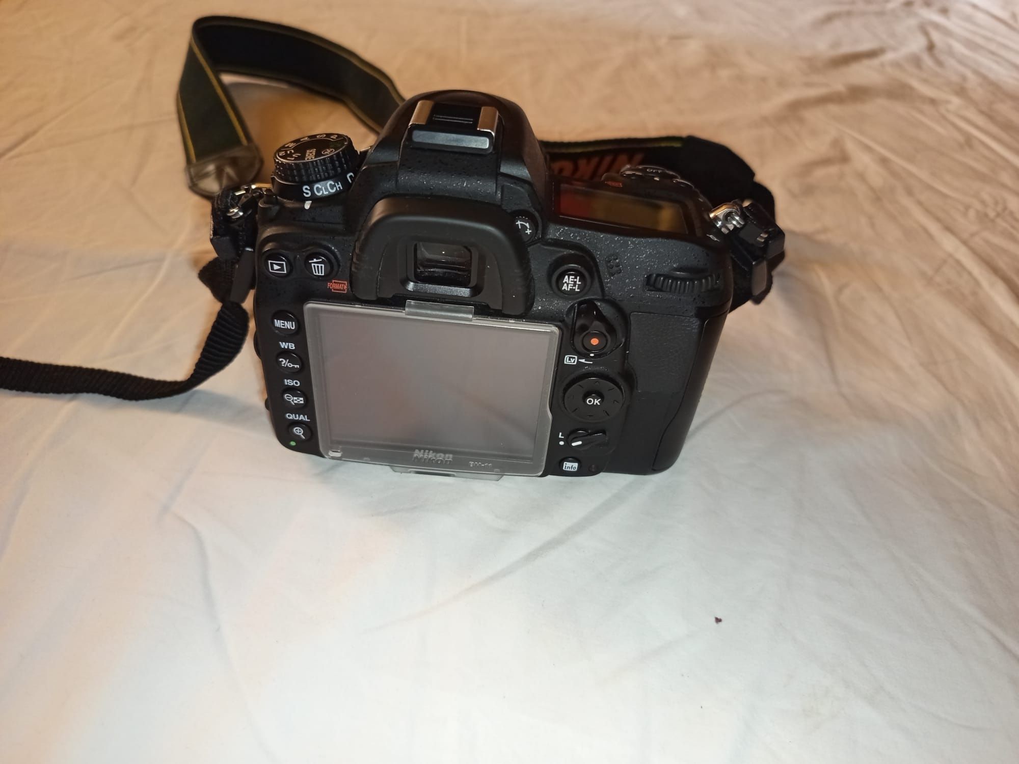 Nikon D7000 + Obiectiv 18-55mm + 50mm f/1.8 + Accesorii