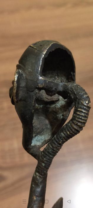 Capodoperă din Bronz Masiv – Artefact din Regatul Benin/ Autentic