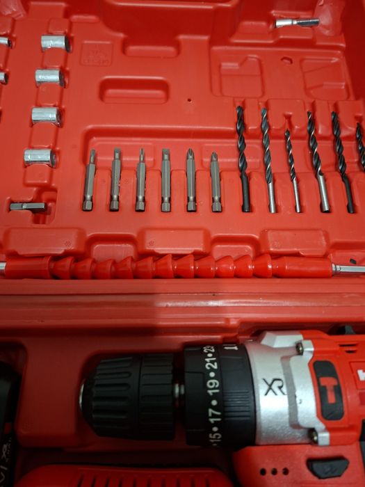 Vând bormașină Hilti noua la cutie