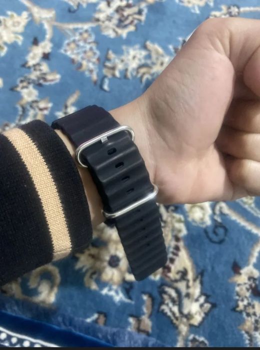 Часы продаётся срочна