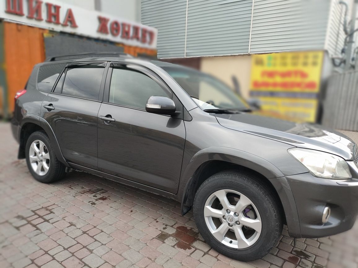 Продаю Toyota RAV 4