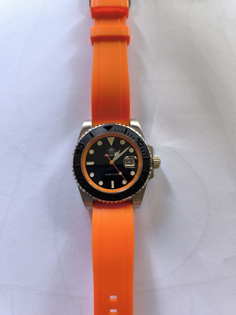 Часовник (DIVERS 200M)
