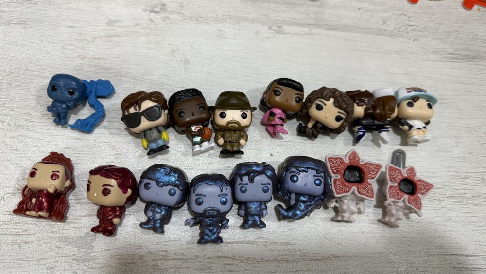 Продаю фигурки героев из фильма «Очень странные дела»