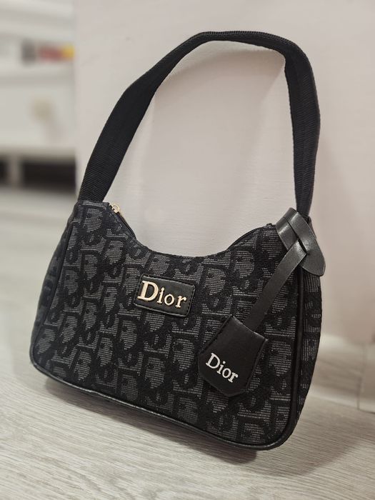 ДАМСКИ кожени чанти Guess,Louis Vuitton i CK