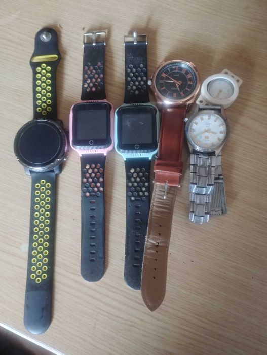 часы старые современные гаджеты