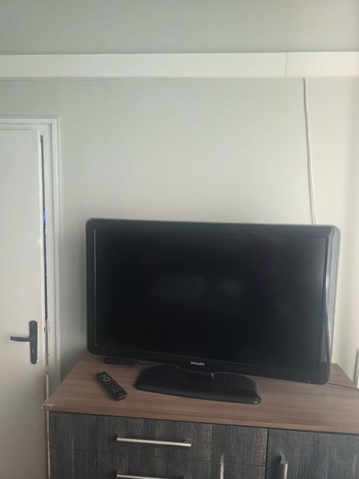 Телевизор Philips 42 инча