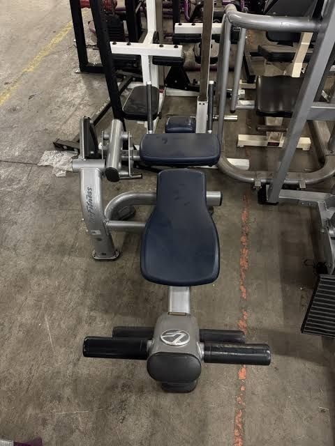 Aparat abdomen /Abdominal Crunch Life Fitness Signature !!!