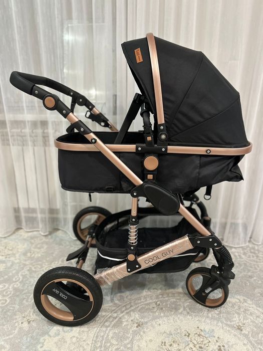 Коляска почти новая