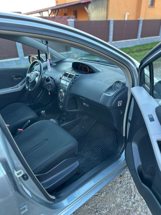 Toyota Yaris automata 1.3 benzina