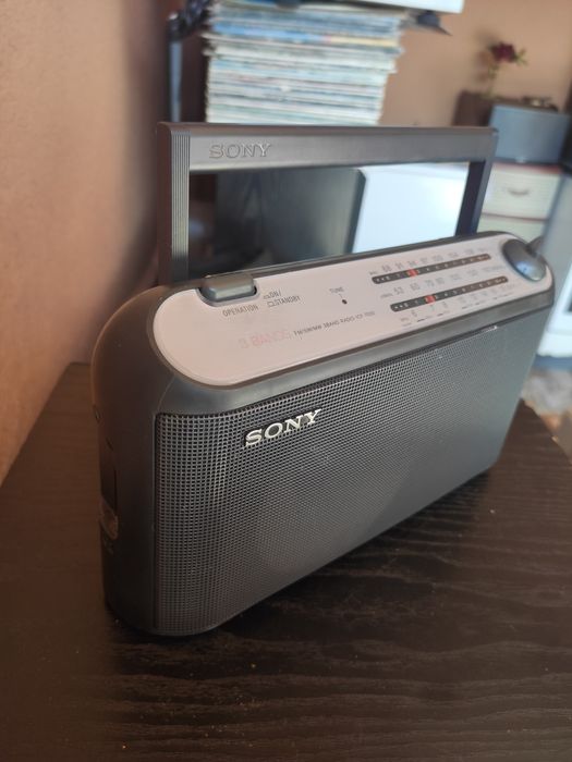 Sony model: icf-703S