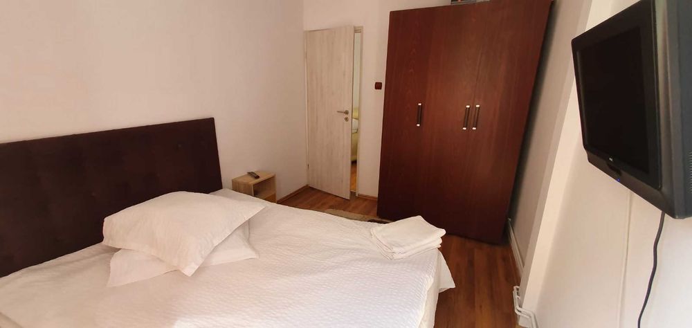 Apartament cu 3 camere in Busteni, in vila cu curte, Zamora