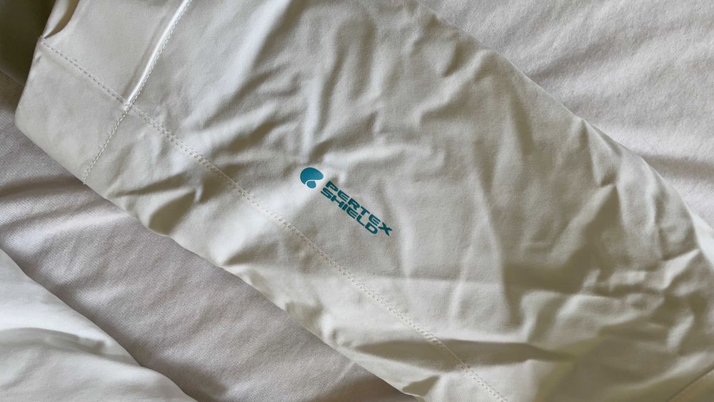 Чисто ново оригинално дамскo ски яке ATOMIC Treeline 2L Flex с етикети