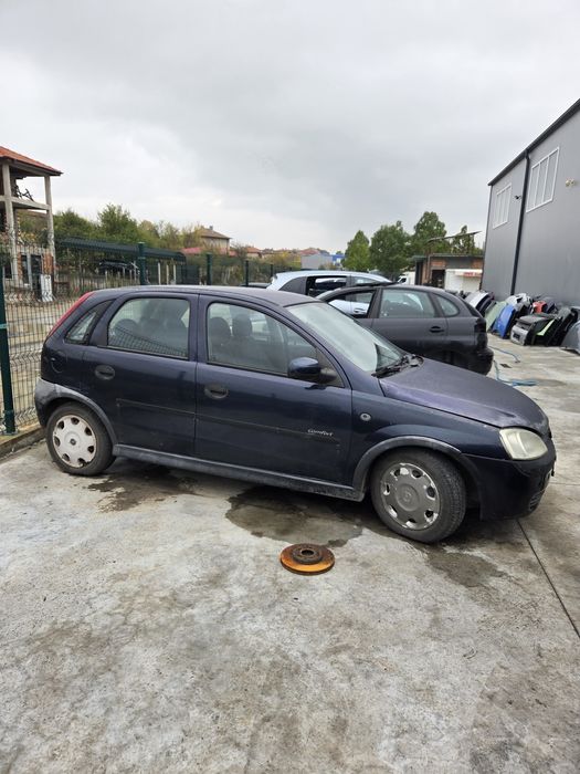 Opel Corsa 1.7 DTI (НА ЧАСТИ)