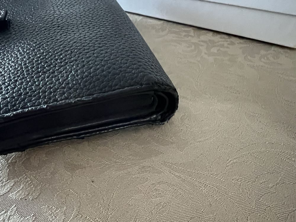 Дамско портмоне Guess