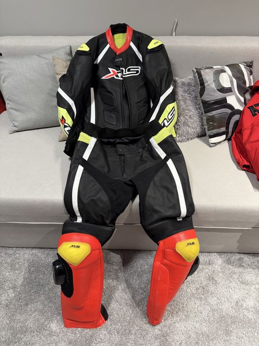 кожен екип от две части размер 56