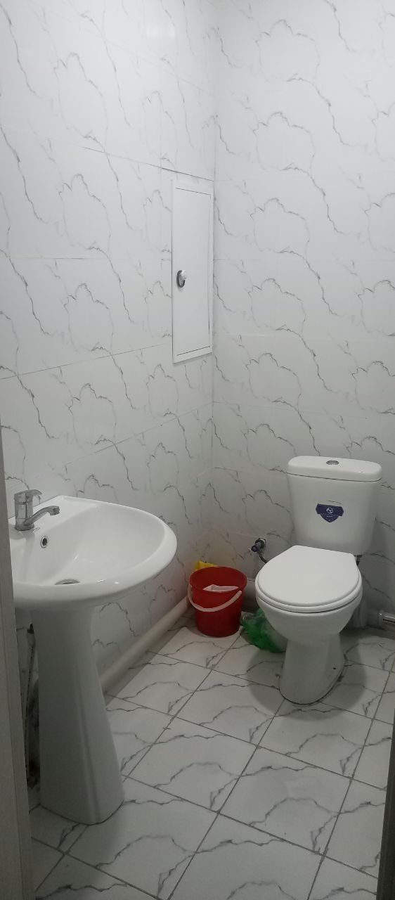 Срочна сотилади Янги дархон 81 КВ 65000$